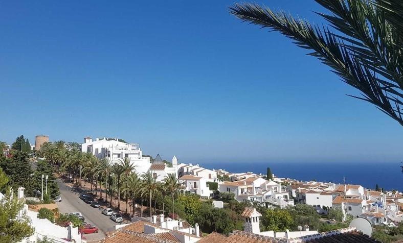 Beautiful Apartment With Amazing Sea View Nerja Kültér fotó